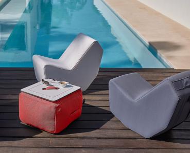 Outdoor Beistelltisch Puf Pool Table by OGO