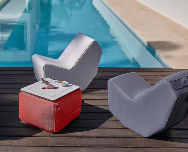 Outdoor Beistelltisch Puf Pool Table by OGO